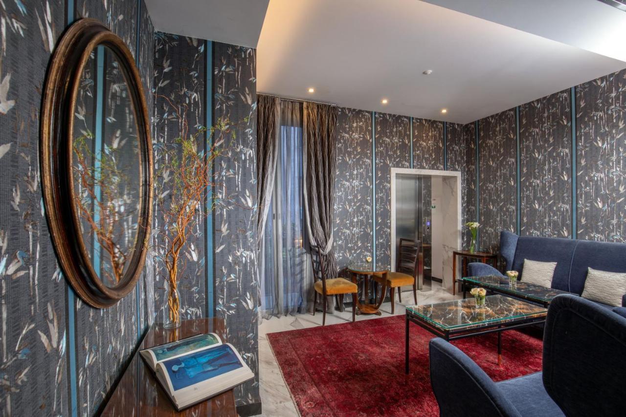 The Inn At The Spanish Steps Luxury Collection - Mario De' Fiori Suite Rome Exterior photo